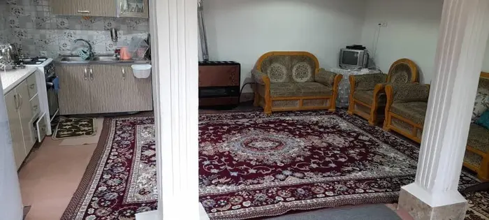 یک خوابه جنگلی بام سبز بهاری