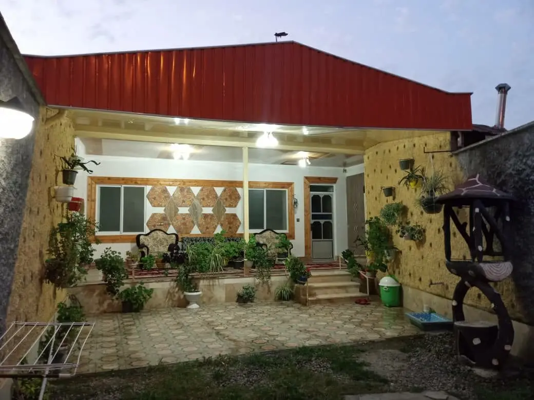 ویلا دوخوابه سرافراز - ورودی داخل ویلا ایوا