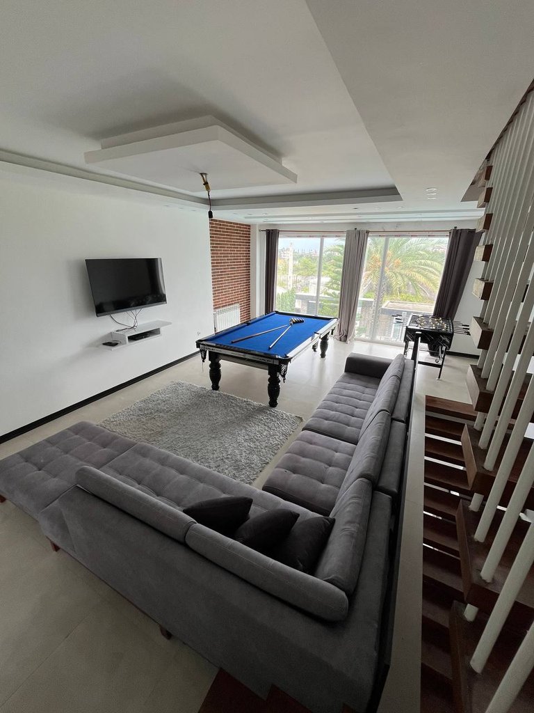 ویلا پنج خوابه تریپلکس استخردار آبگرم یاس