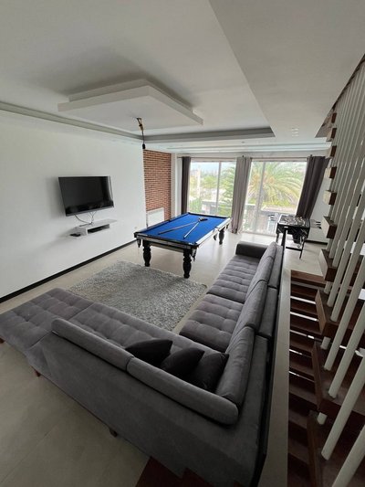 ویلا پنج خوابه تریپلکس استخردار آبگرم یاس