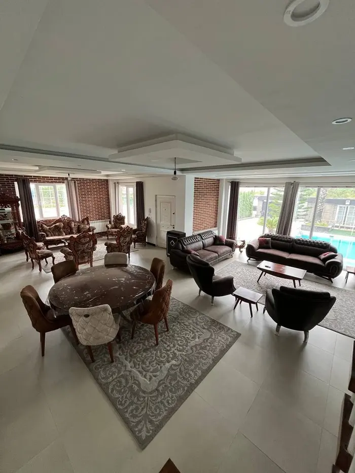 ویلا پنج خوابه تریپلکس استخردار آبگرم یاس