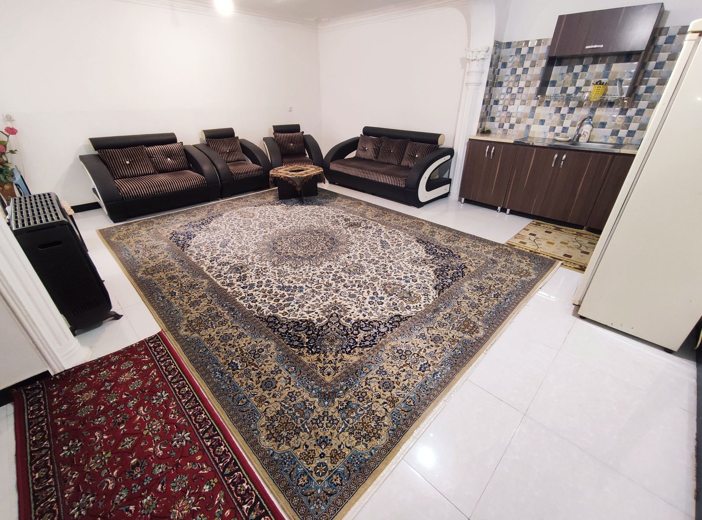 ویلا یک خوابه ساحلی نسترن - هال و پذیرایی 