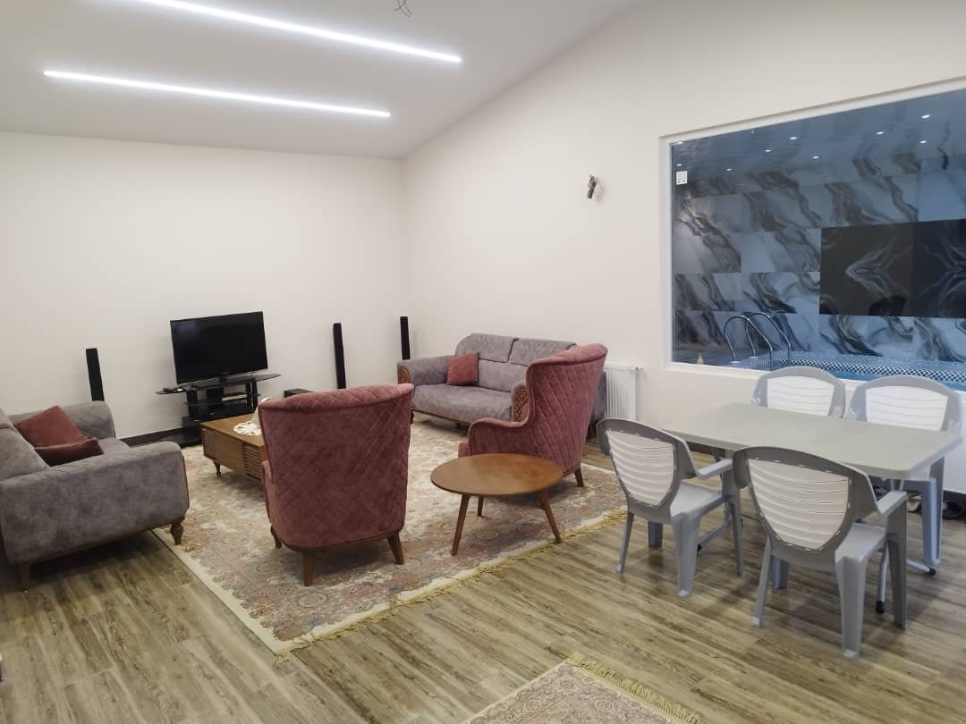 ویلا دوخوابه استخردار آبگرم دورهمی 4