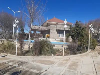 ویلا دوخوابه باغ خان زنیان