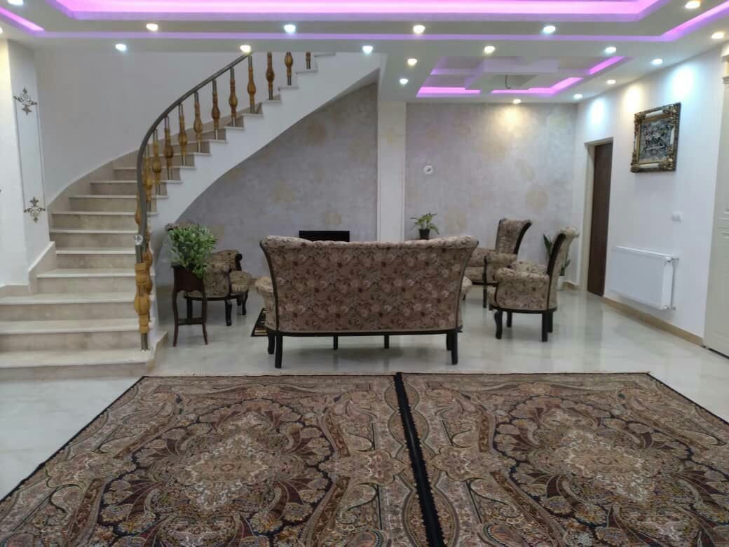 سه خوابه دوبلکس استخردار صادقی