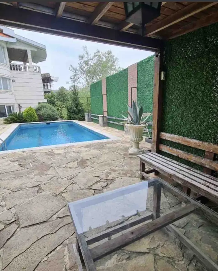 ویلا چهارخوابه تریپلکس استخردار هنرمند