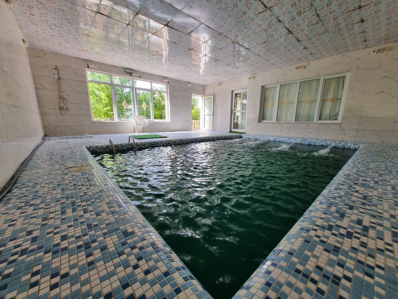 دوخوابه استخردار آبگرم آرمین 1