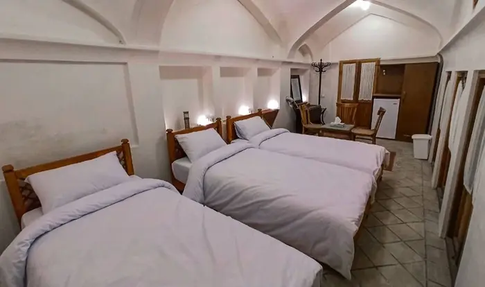 اقامتگاه سنتی شاسوسا - واحد سه تخته‌ vip مهتاب
