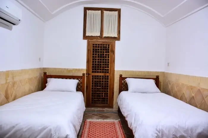 اقامتگاه سنتی شاسوسا - واحد پنج تخته vip سرداب