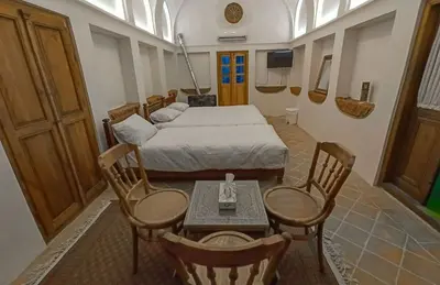 اقامتگاه سنتی شاسوسا - واحد سه تخته گوشواره شاه نشین