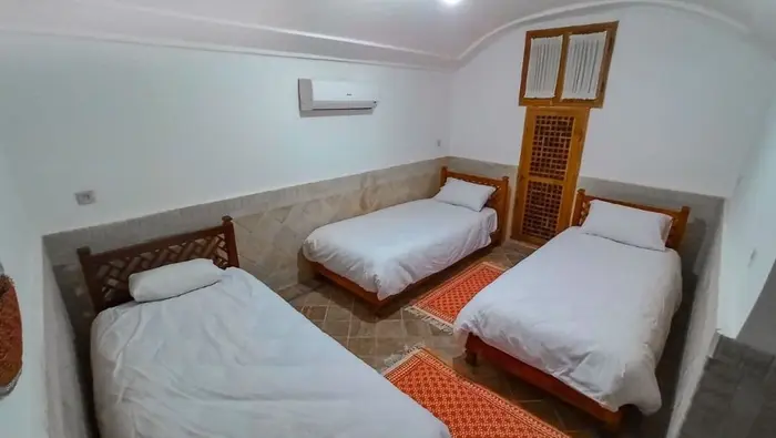 اقامتگاه سنتی شاسوسا - واحد پنج تخته vip سرداب