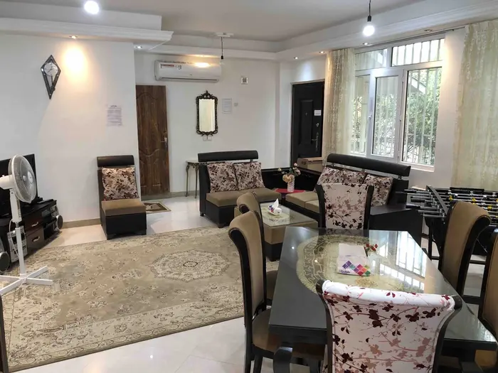 ویلا دوخوابه صدف گلدشت - سالن و میز نهار خوری