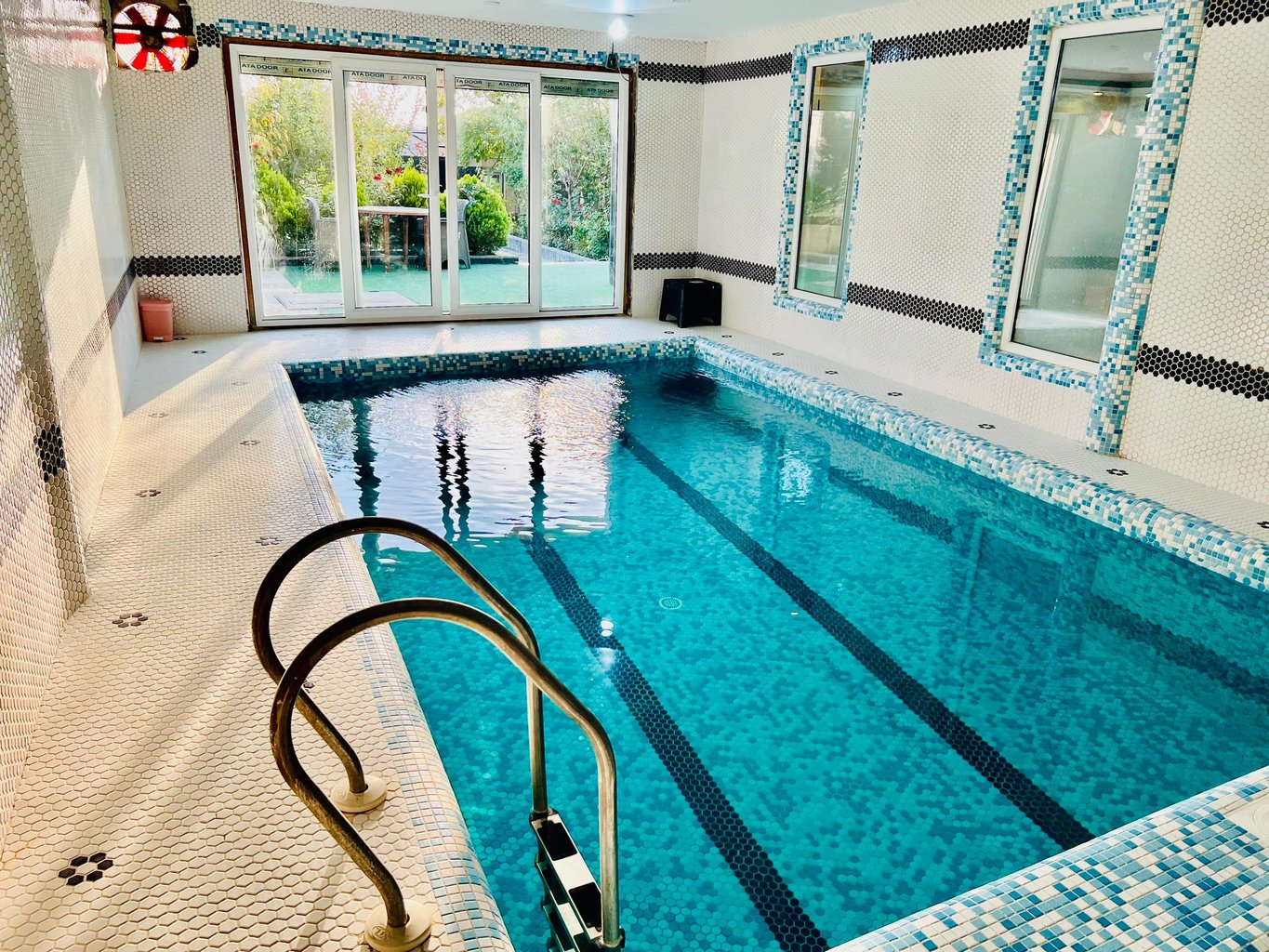 ویلا سه خوابه استخردار آبگرم نَمیر