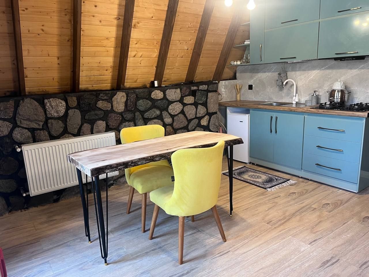 کلبه دوخوابه استخردار آبگرم دوهزار