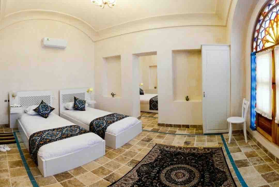 اقامتگاه سنتی یاسمین راهب - واحد چهارتخته ٢٠٦