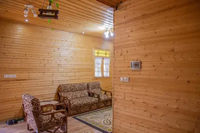 کلبه یک خوابه چوبی رهنما 1