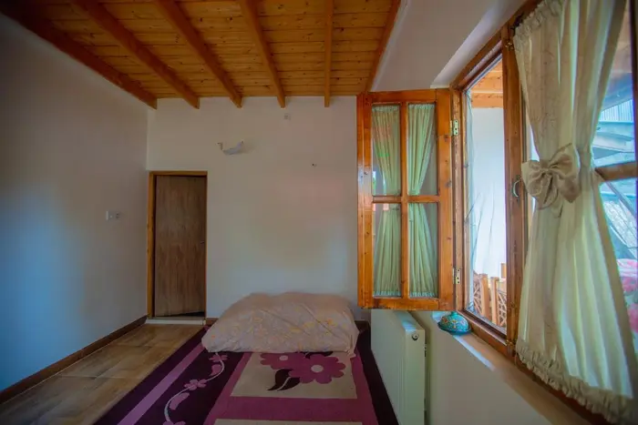 بوم گردی عمارت خورشید - واحد ١