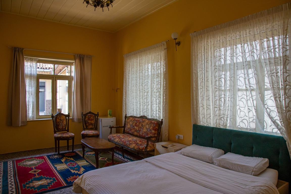 اقامتگاه سنتی بوتیک هتل دیمه - واحد بالانشین