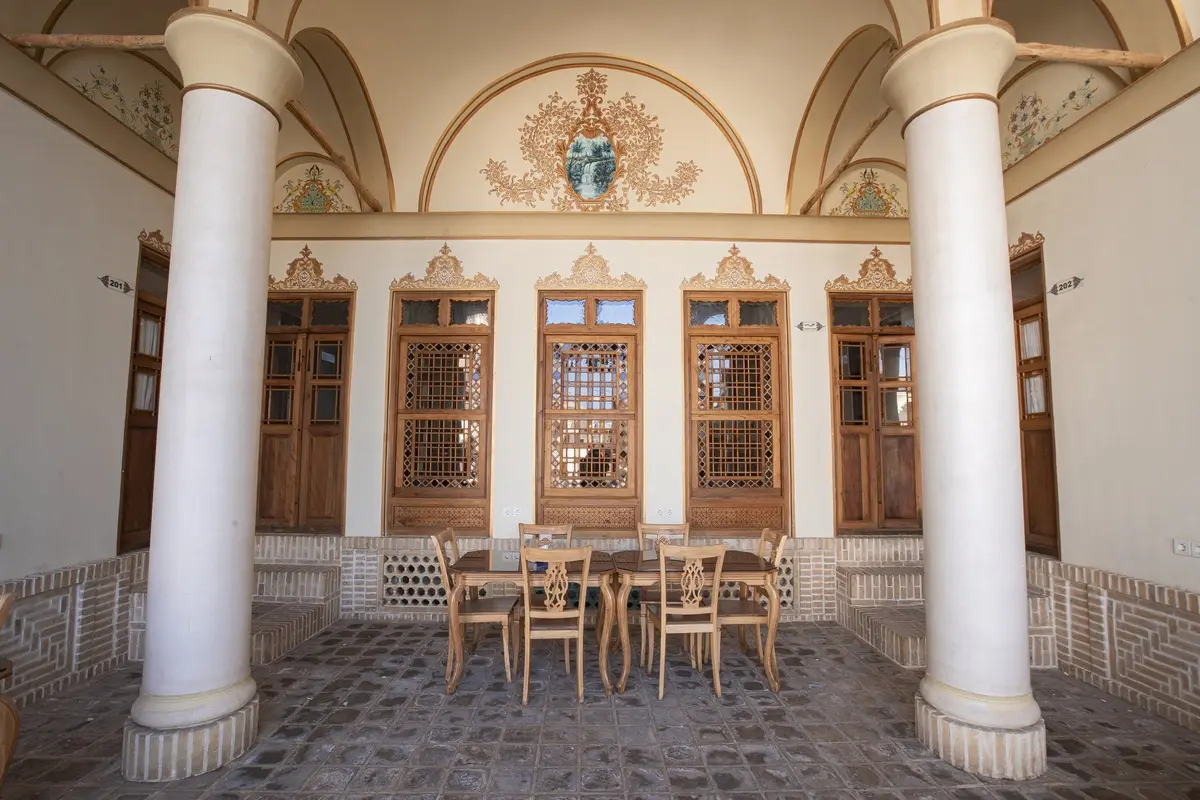 آریانا - چهارتخته حیاط 2