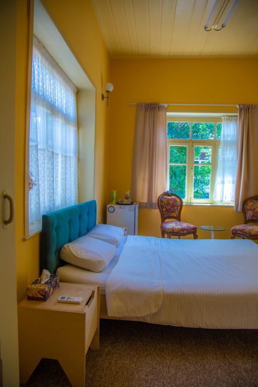 اقامتگاه سنتی بوتیک هتل دیمه - واحد گوشواره