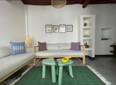 بومگردی دوخوابه ساحلی استخردار خانه روشن