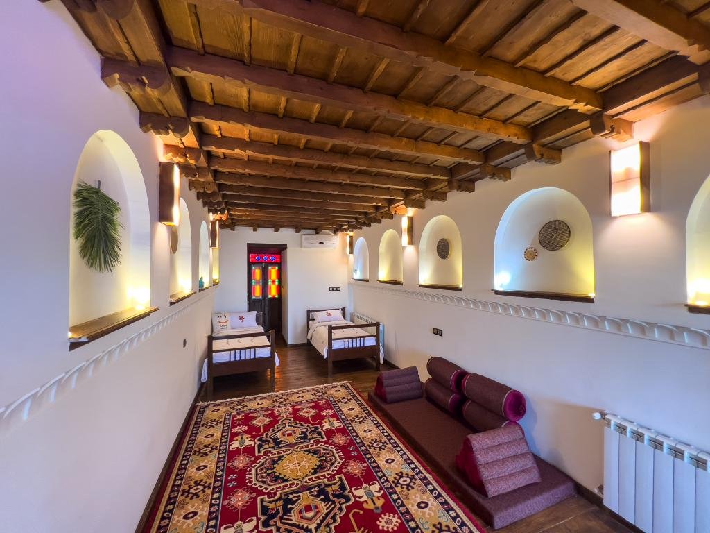 استارسو - واحد عمارت پرندگان پاپلی