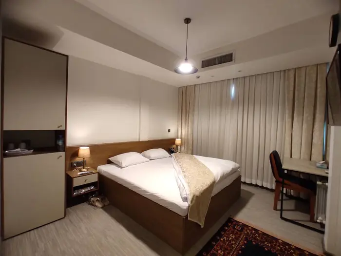 مسافرخانه شهریارنوین - واحد دوتخته کویین ۷ کارگرجنوبی -   