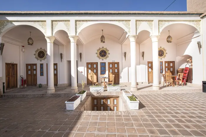 آریانا - چهارتخته حیاط 2