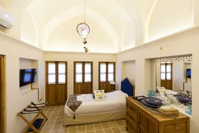 اقامتگاه سنتی سرای کاسیان - واحد 107 تویین سه دری