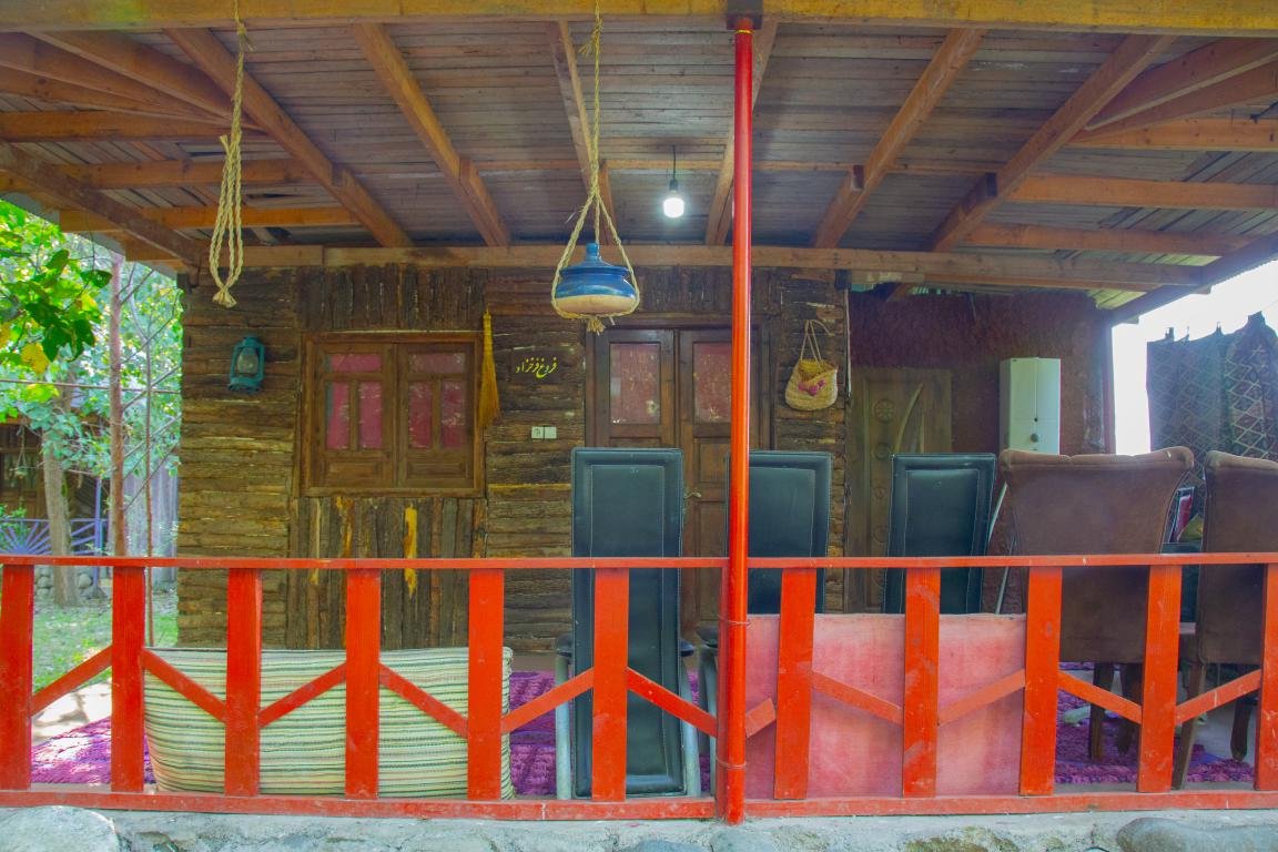 کلبه امپراطور - واحد فروغ فرخزاد