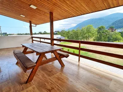 ویلا دوخوابه استخردار لب رودخانه واحد 1