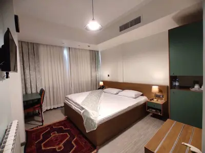 مسافرخانه شهریار نوین - واحد دوتخته کویین ۳ کارگرجنوبی