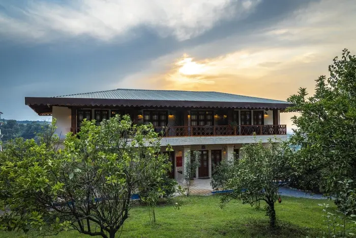 اقامتگاه سنتی استارسو - واحد عمارت درختان توسكا