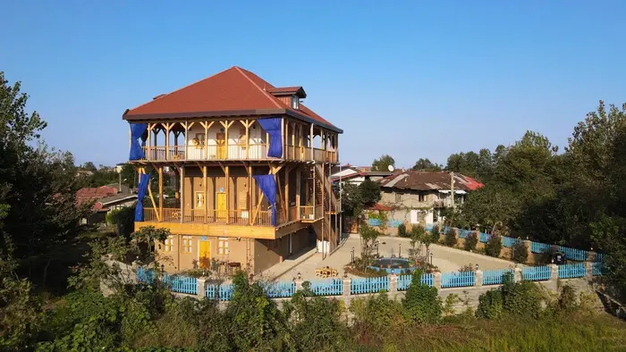 بوم گردی عمارت مریم بانو - واحد تی‌تی‌لاس