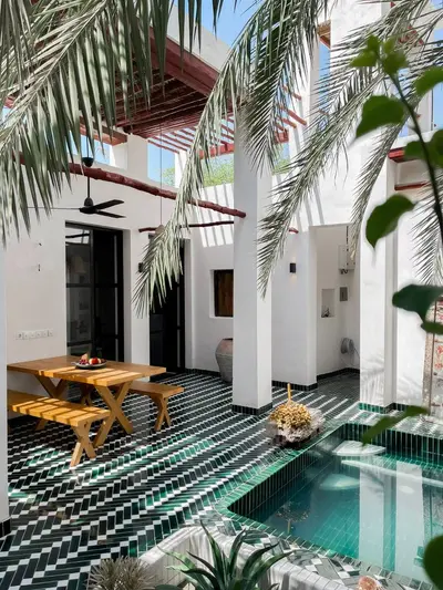 بومگردی دوخوابه ساحلی استخردار خانه روشن