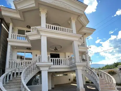 ویلا چهارخوابه استخردار آبگرم عمارت آپادانا