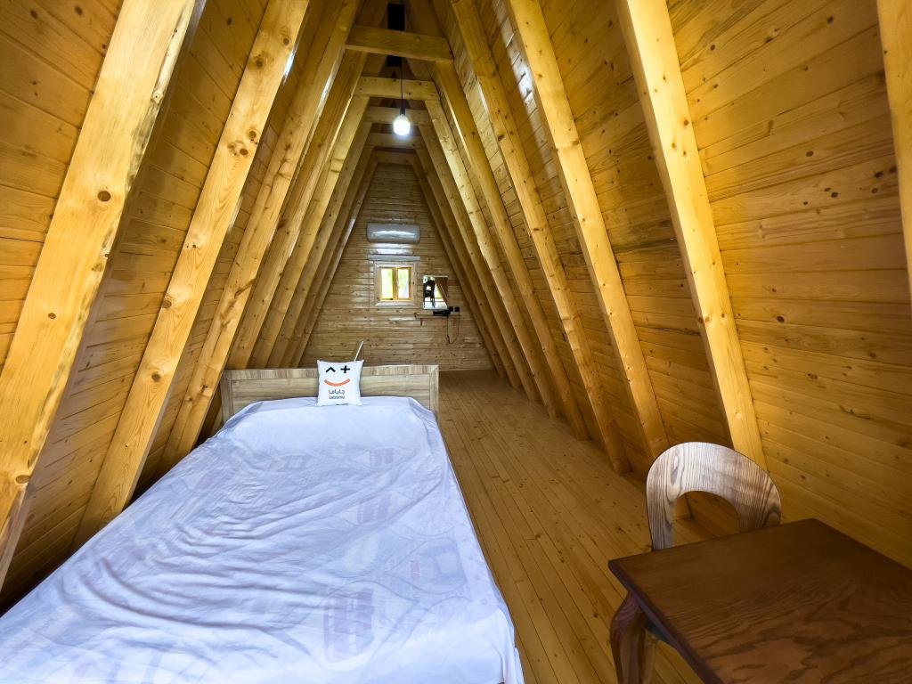 فلت سوئیسی فانوس واحد vip ۳