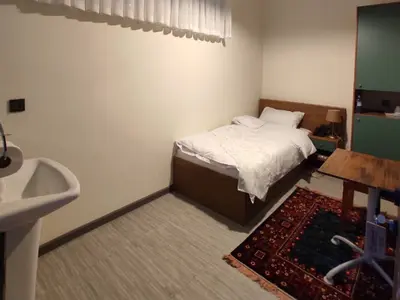 مسافرخانه شهریارنوین - واحد دوتخته تویین ۳ کارگرجنوبی