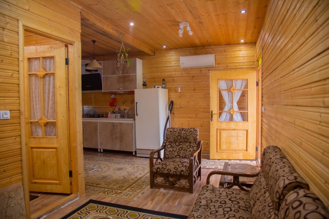 یک خوابه چوبی رهنما 1