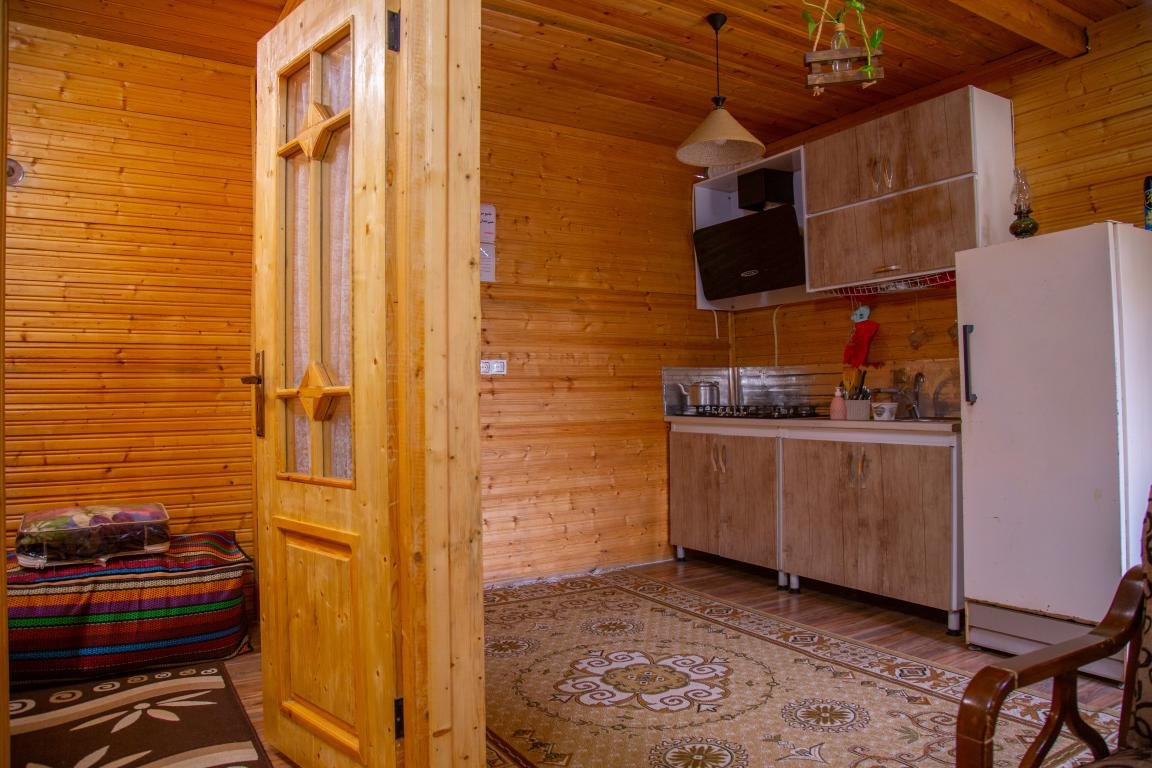 یک خوابه چوبی رهنما 1