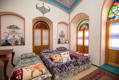 اقامتگاه سنتی امیرالسلطنه - واحد شاه نشین