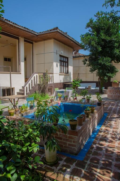 اقامتگاه سنتی بوتیک هتل دیمه - واحد گوشهٔ خیال