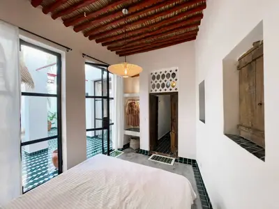 بومگردی دوخوابه ساحلی استخردار خانه روشن