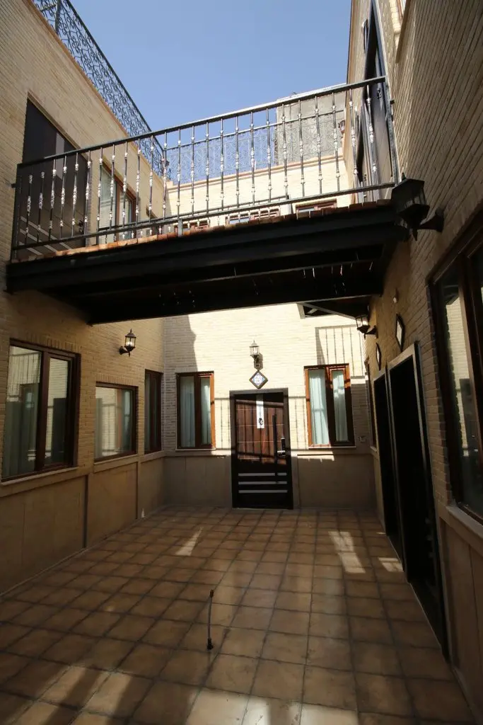 اقامتگاه سنتی هفت دری - واحد مهر بانو 104