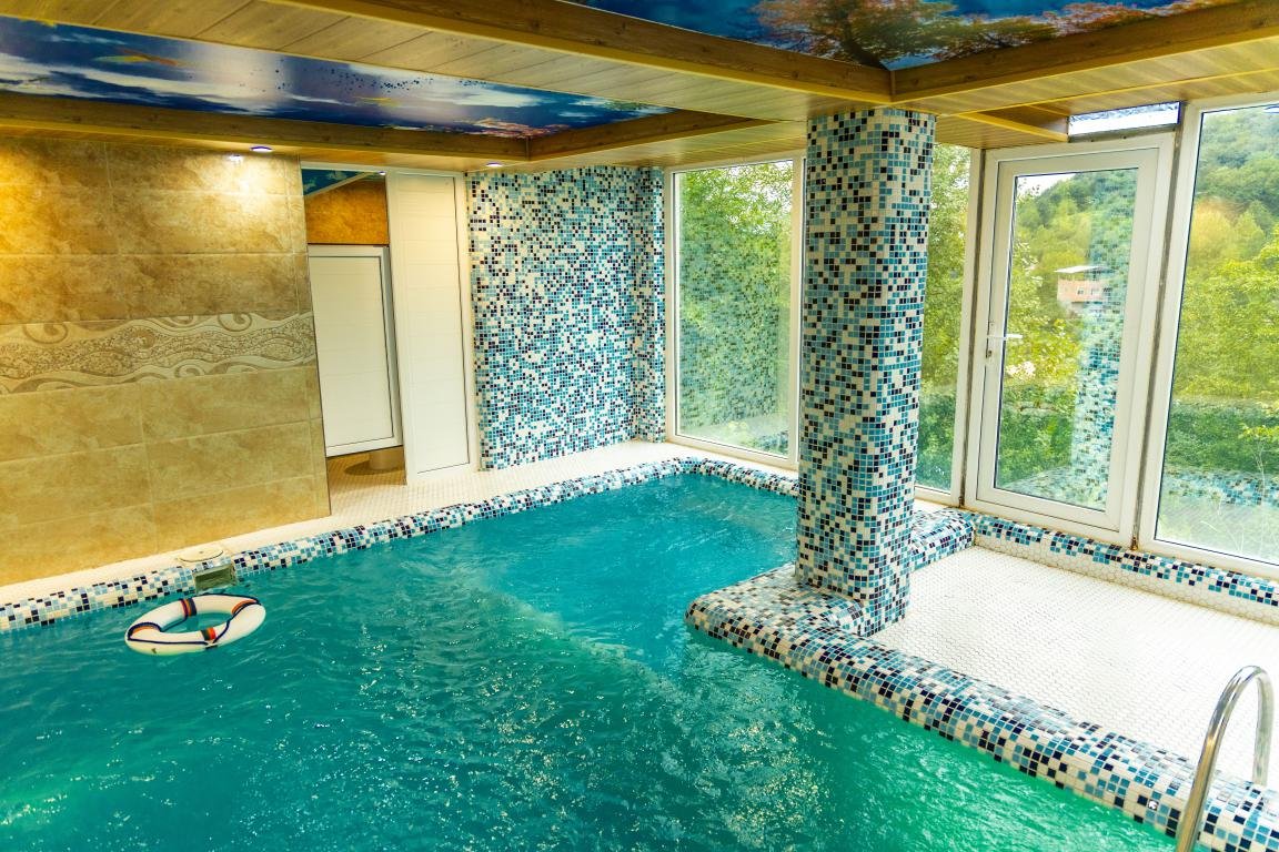 یک خوابه سوئیسی استخردار آبگرم لفور