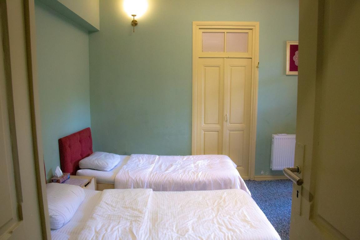 اقامتگاه سنتی بوتیک هتل دیمه - واحد گوشهٔ خیال