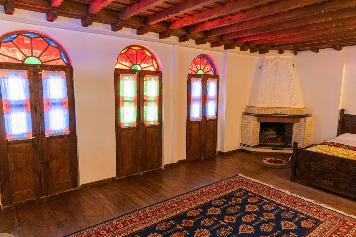 استارسو - واحد عمارت پرندگان چلچلا