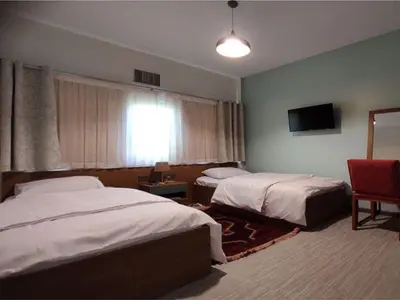 مسافرخانه شهریارنوین - واحد دوتخته ۱۰ کارگرجنوبی