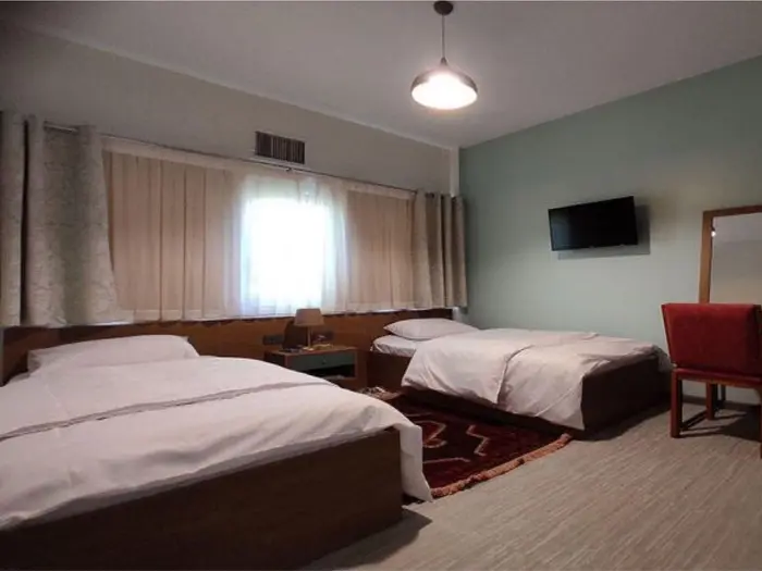 مسافرخانه شهریارنوین - واحد دوتخته ۱۰ کارگرجنوبی