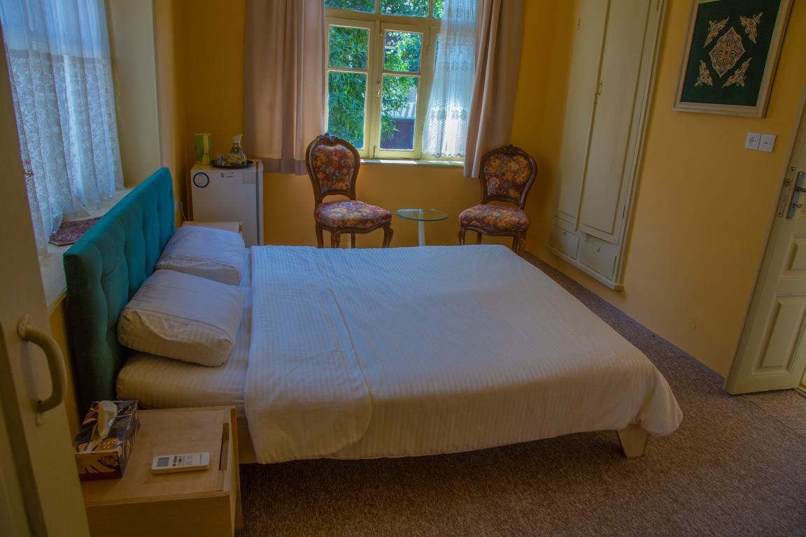 اقامتگاه سنتی بوتیک هتل دیمه - واحد گوشواره